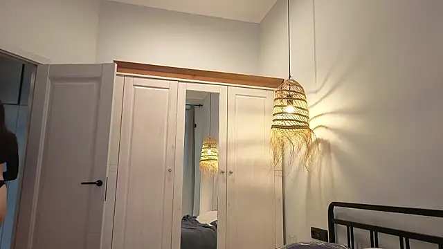 Lily_Land's cam snapshot