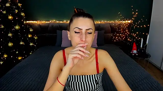 Rebecca_Diamond's cam snapshot