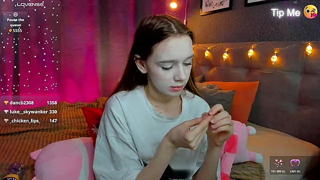 Lesi_Moonie01's cam snapshot