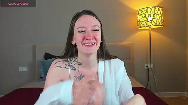 cutienaughtygirl's cam snapshot