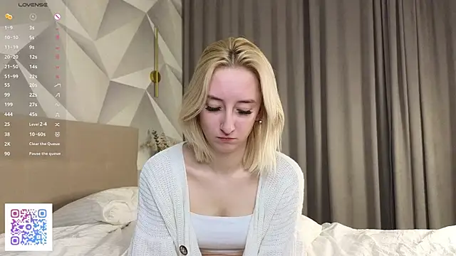 JodeeThu's cam snapshot