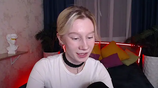 EnigmaSee's cam snapshot