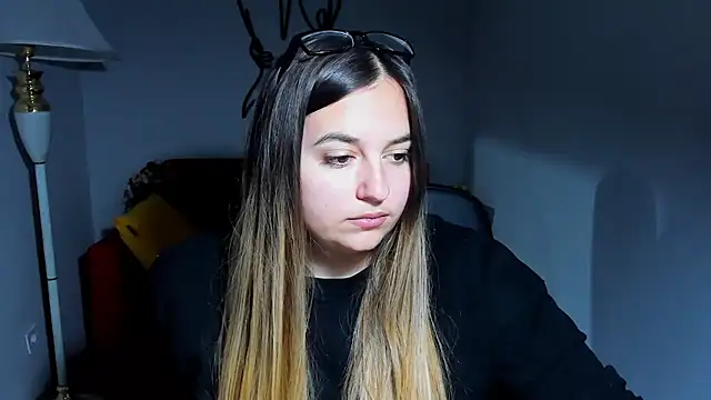 Maria_Bond's cam snapshot