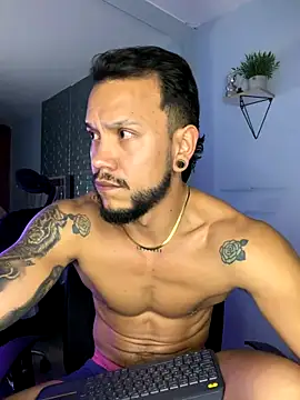 ARON_TAYLER01's cam snapshot