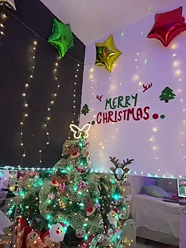 AlisonHoot69 live sex cam