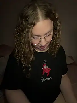 EmmieRae live sex cam