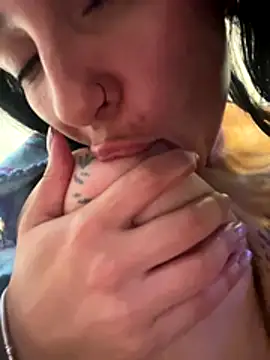 Meganmilk1 live sex cam
