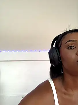 LuciousLips96's cam snapshot