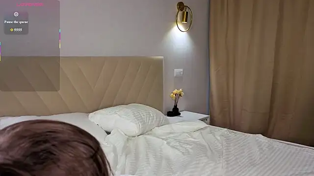 Violet_Johnsonn's cam snapshot