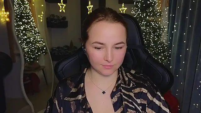 Mira_Mermayd's cam snapshot