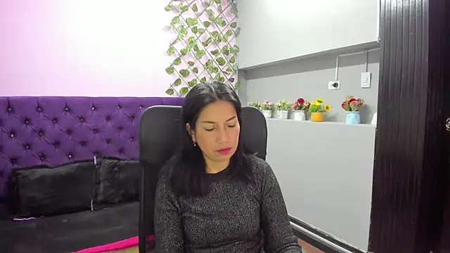 Megan_Collinss_'s cam snapshot