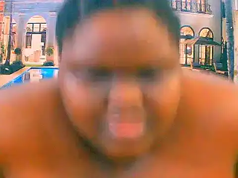 EbonyHotBuns's cam snapshot