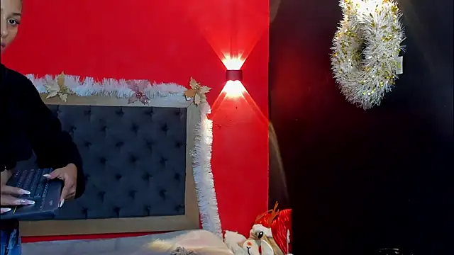 YayaHilton's cam snapshot