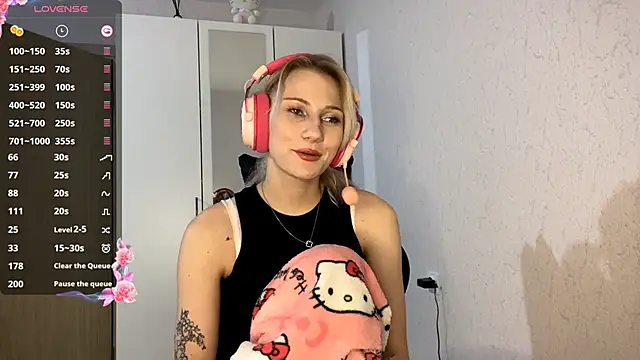 FoxySable's cam snapshot