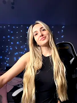 alicebedroom's web cam