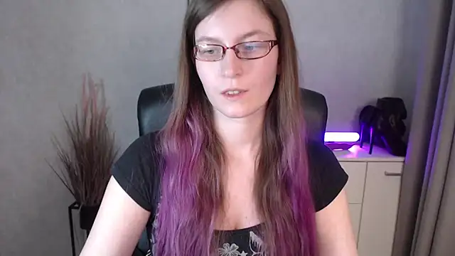 emmaxDelight's cam snapshot