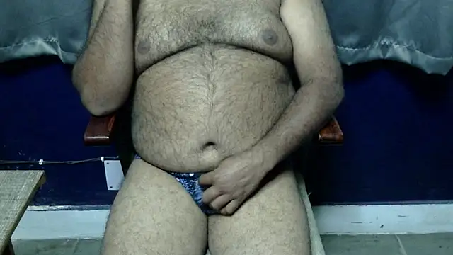 hairysubcub_70's cam snapshot