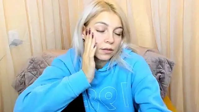 FoxyKathryn's cam snapshot