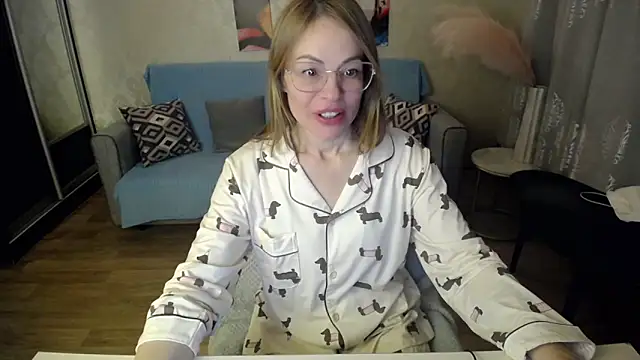 shy_hot_cat's cam snapshot