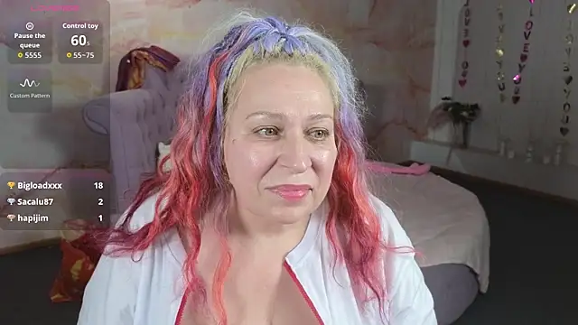 Penelope_Pinky's cam snapshot