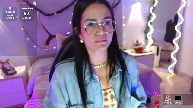 Rosalind_tay's cam snapshot