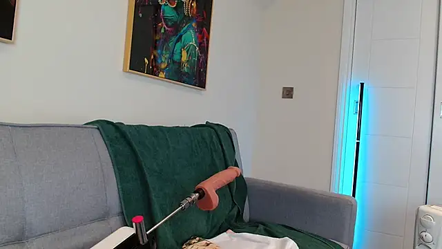 lou_roar's cam snapshot