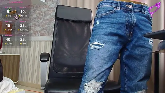 JonahShaw's cam snapshot