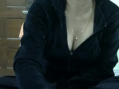 CHAMELI4747's cam snapshot