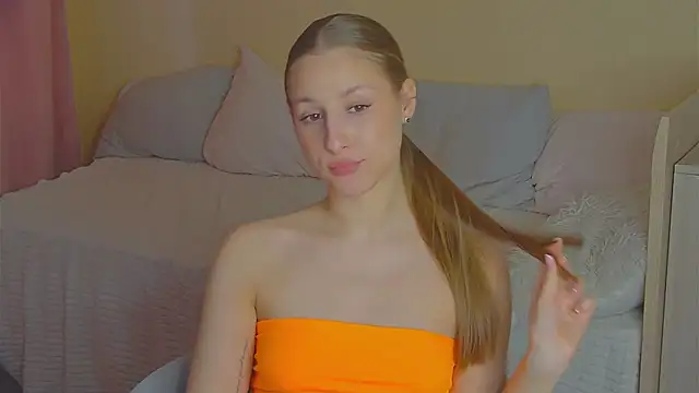 BritneyCruze's cam snapshot