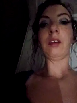 erinSmiles's web cam