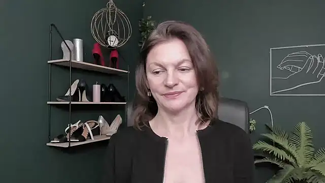 VivianWILD's cam snapshot