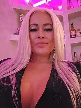 MILFBARBY live sex cam