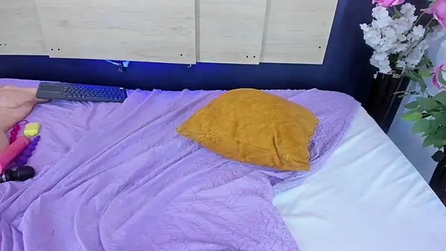 Amalia_Bigass's cam snapshot