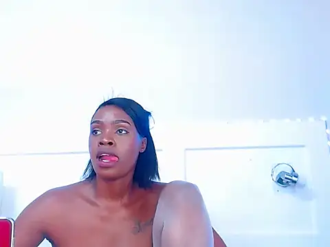 LuciousLips96's cam snapshot