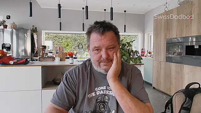 SwissDadbod's cam snapshot