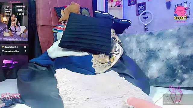 Aishasexy18's cam snapshot