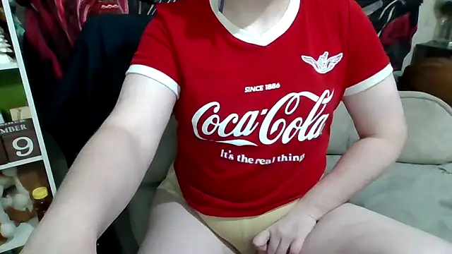 AverageRose's cam snapshot