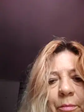 karlaanqui1's cam snapshot