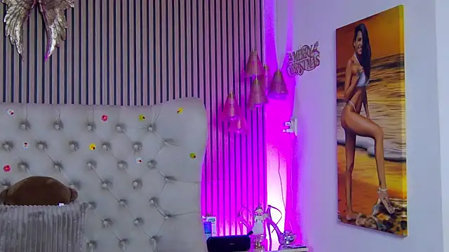 PlayfulShow's cam snapshot