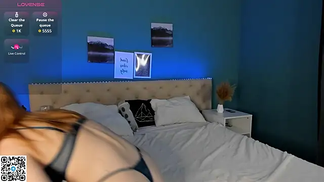 Linablueeyed's cam snapshot