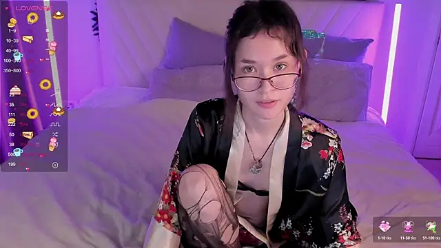 Emily_Strikeee live sex cam