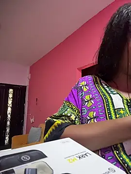 AlisonHoot69 live sex cam