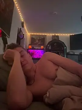 Toyjungee live sex cam