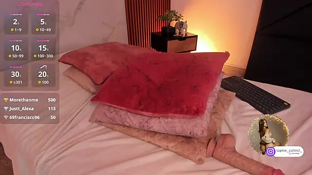 SophieCollins_1's cam snapshot