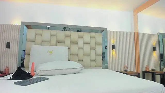 noah_pariss's cam snapshot