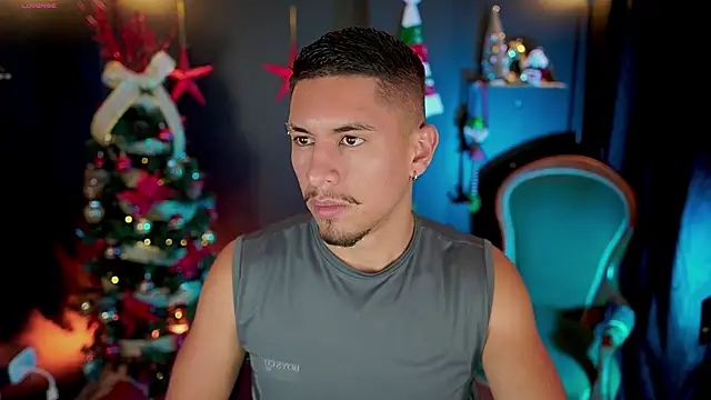 Aaronfox_x live sex cam