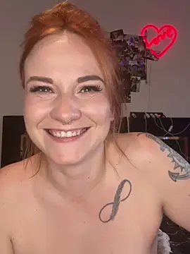 Fiebie_licios live sex cam