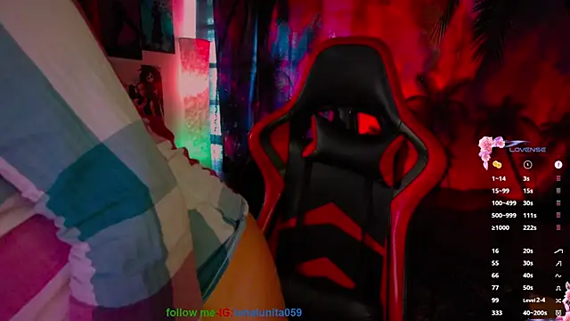 emma_luna59's cam snapshot