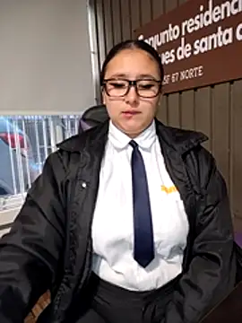 Cute_Penelope's cam snapshot