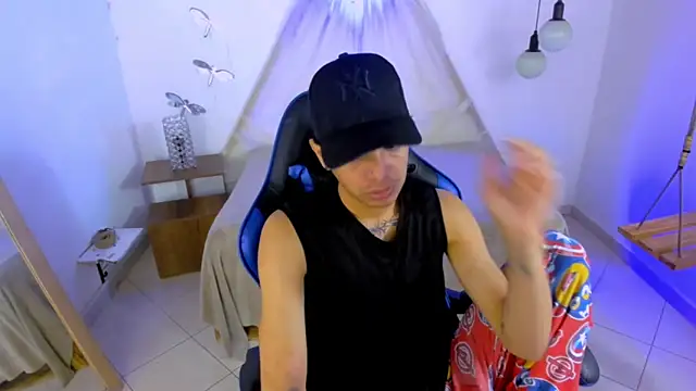 Brand_habes's cam snapshot